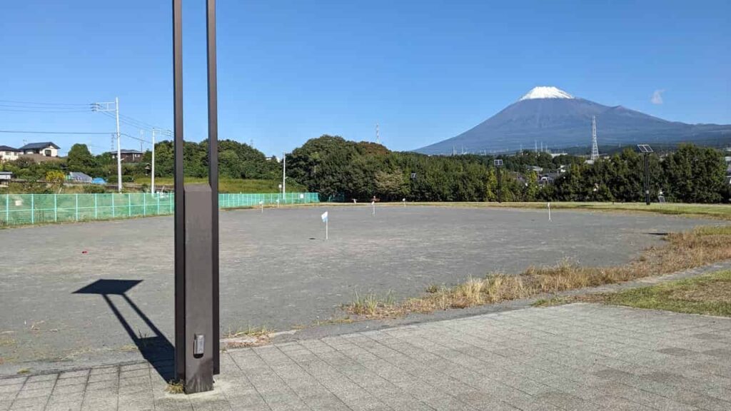 原田公園のグラウンド