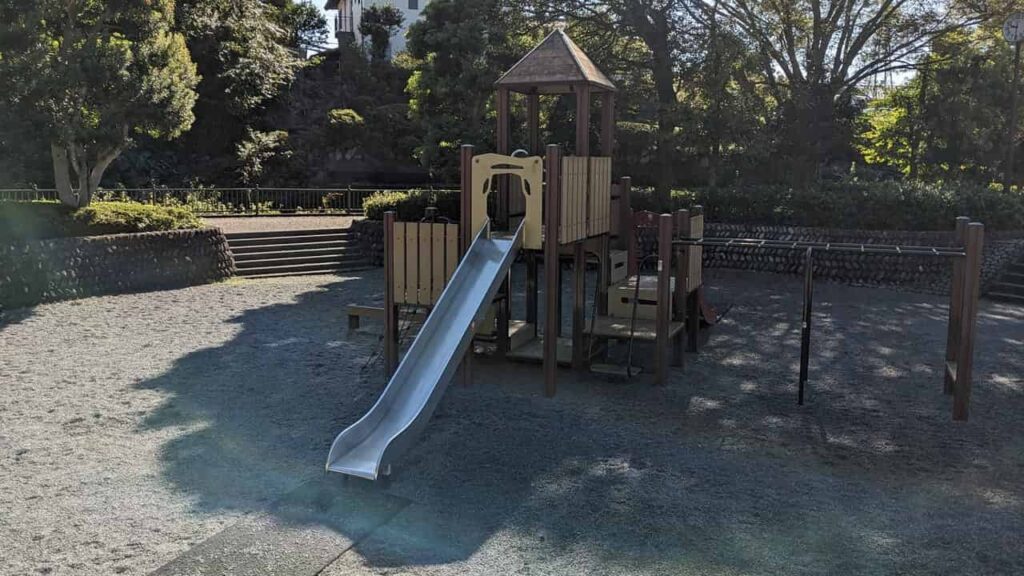 原田公園の滑り台