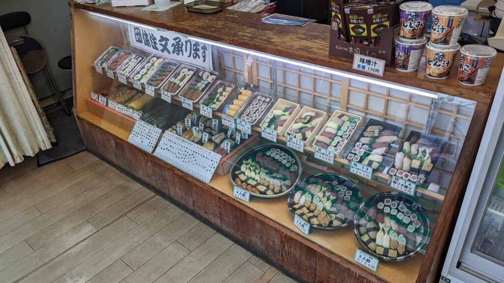 静岡県富士宮市『八潮すし』の店内