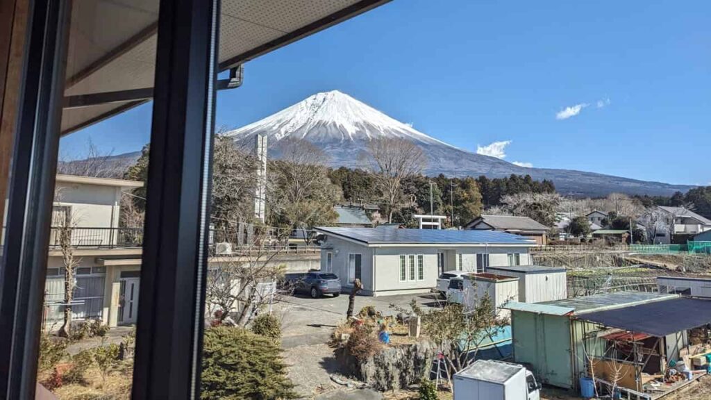 『ふじしげ』の店内