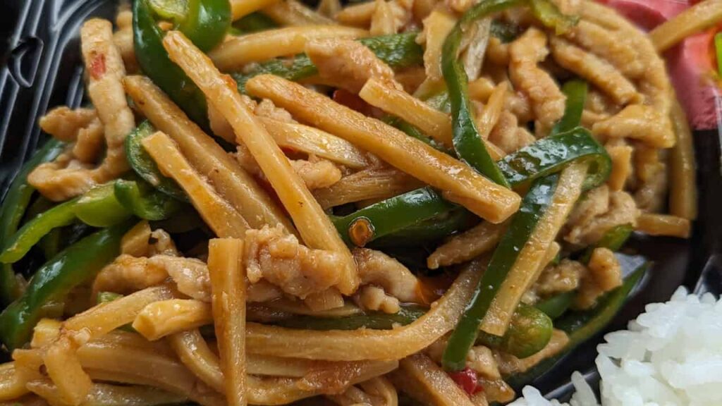 『中華商店 錦』の青椒肉絲