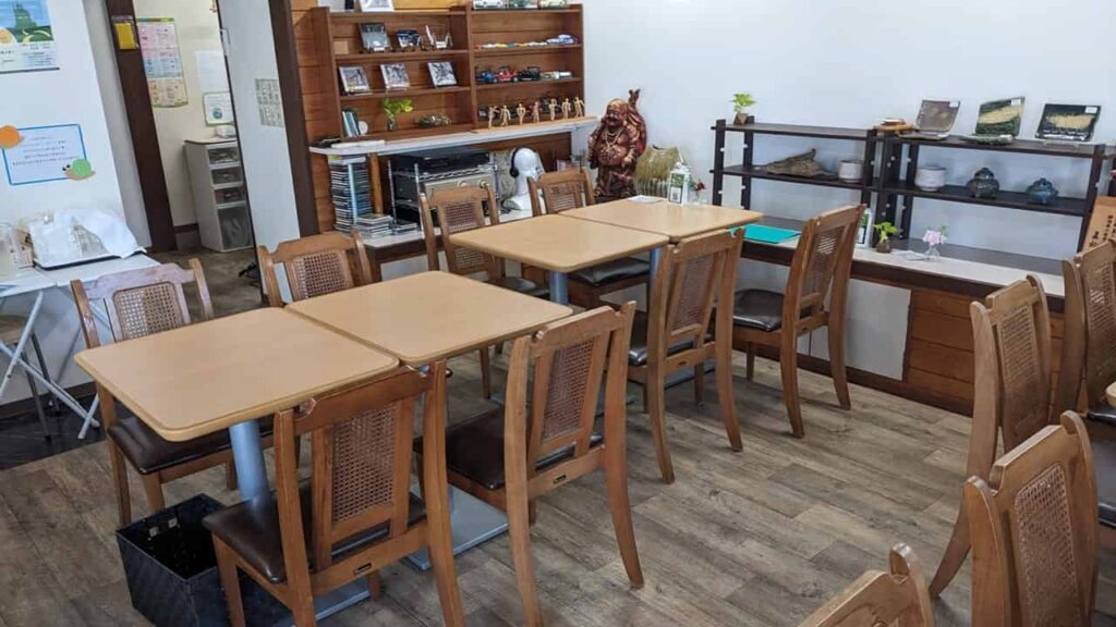 茶房カノンの店内