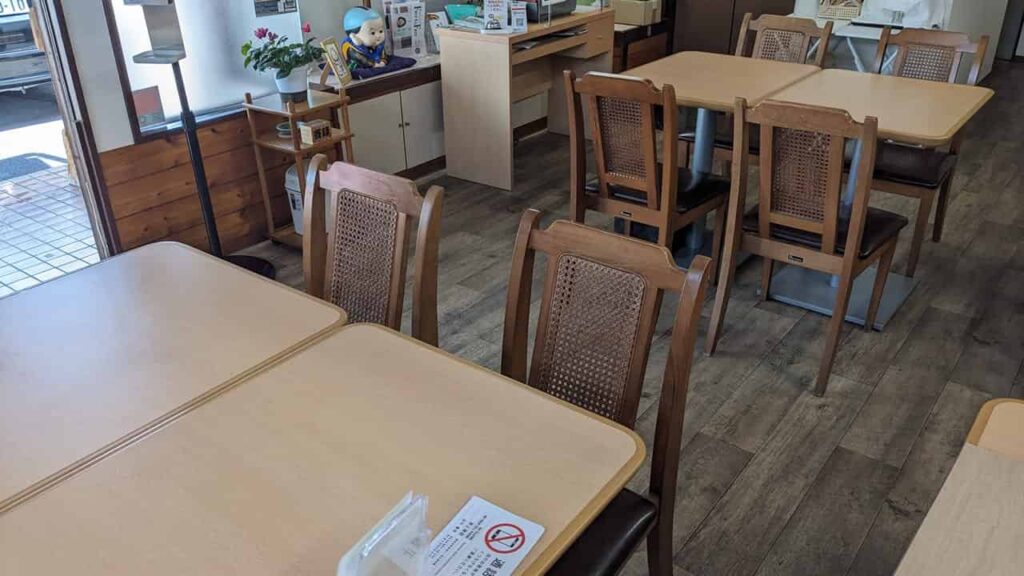 茶房カノンの座席