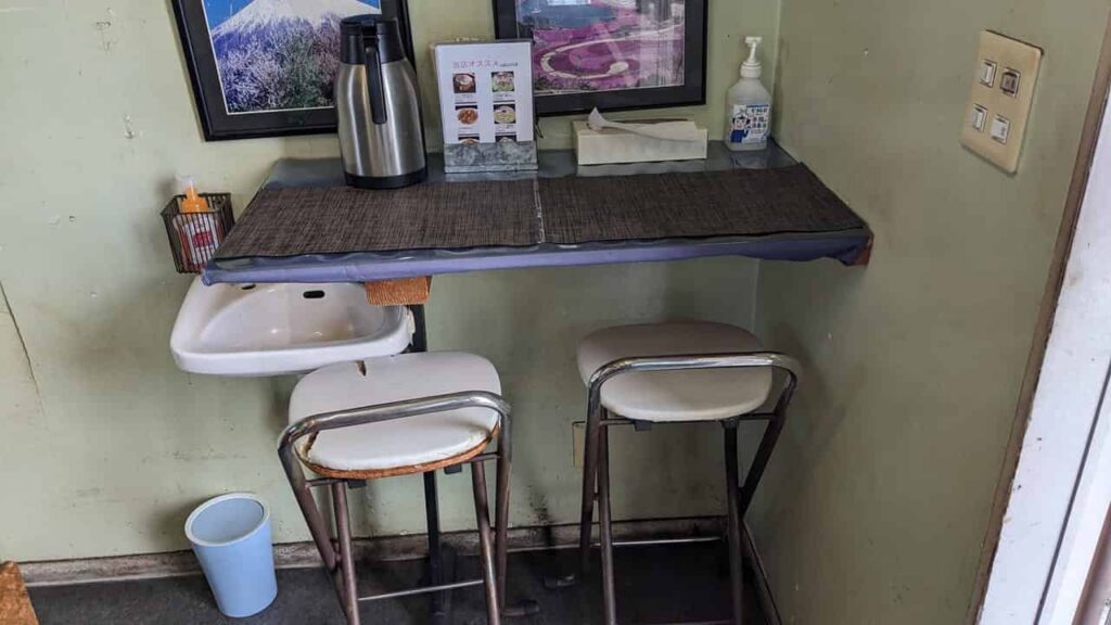 『虹屋ミミ』の店内
