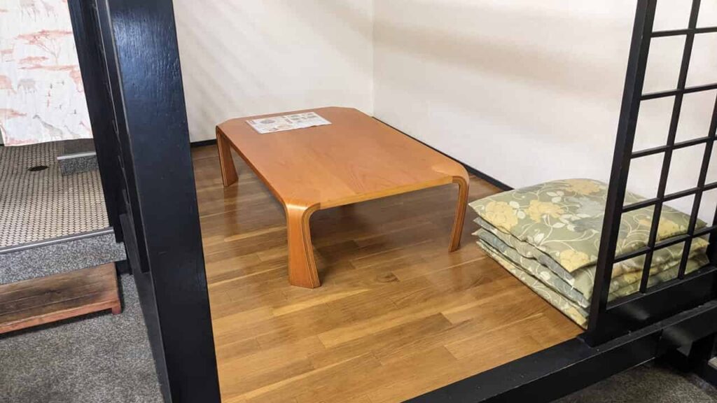 『まとや』店内
