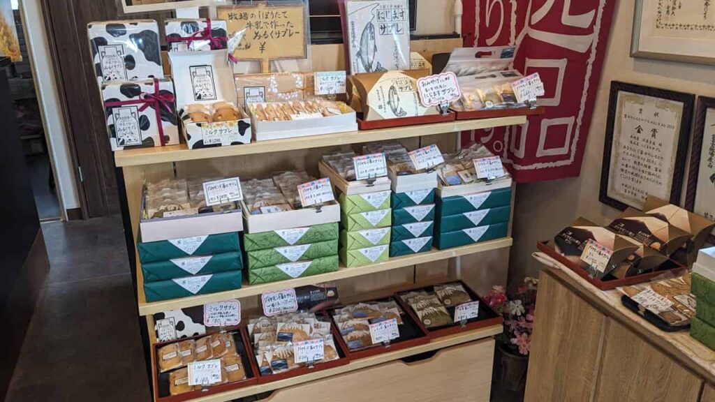 長崎屋洋菓子店の店内