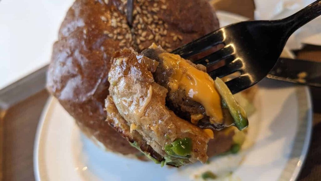 『The Rich Burger』アボカドチーズバーガーを実食