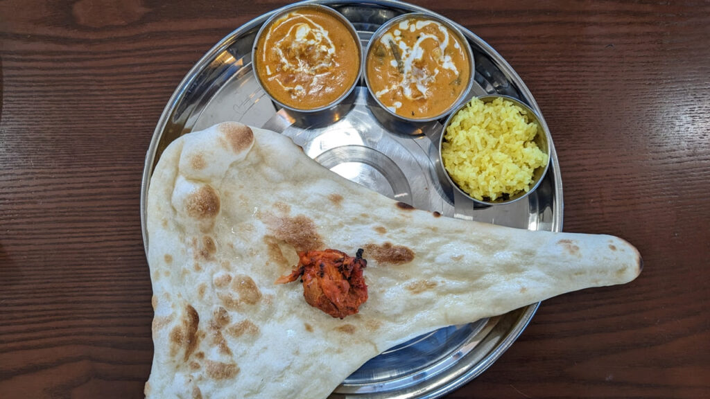 サウスインドレストラン ダダの2種類カレーセット
