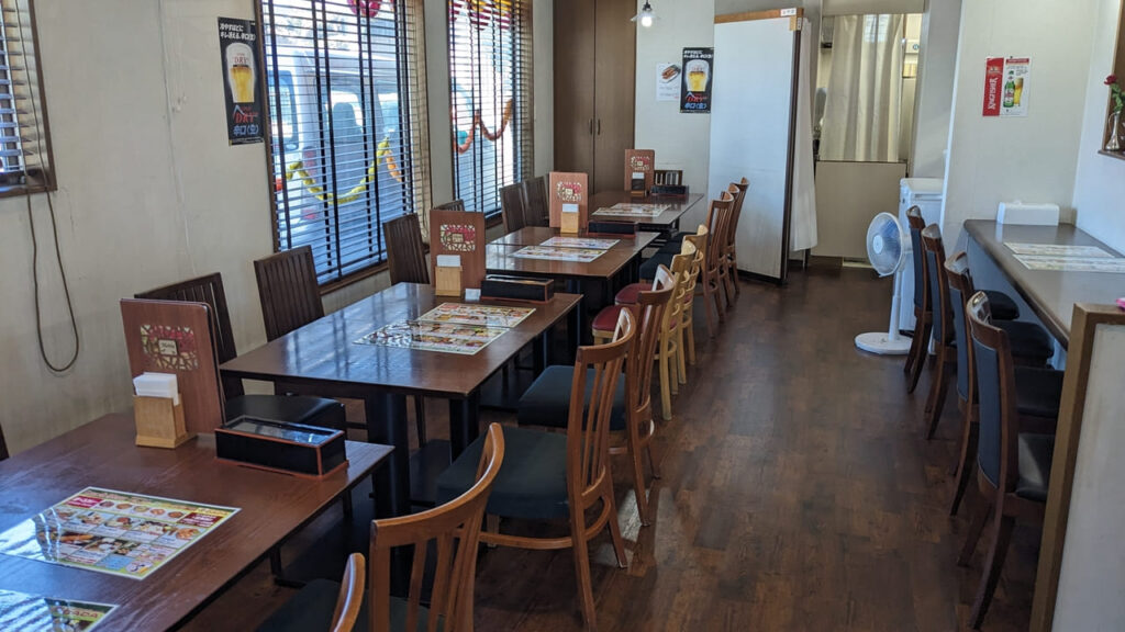 サウスインドレストラン ダダの店内