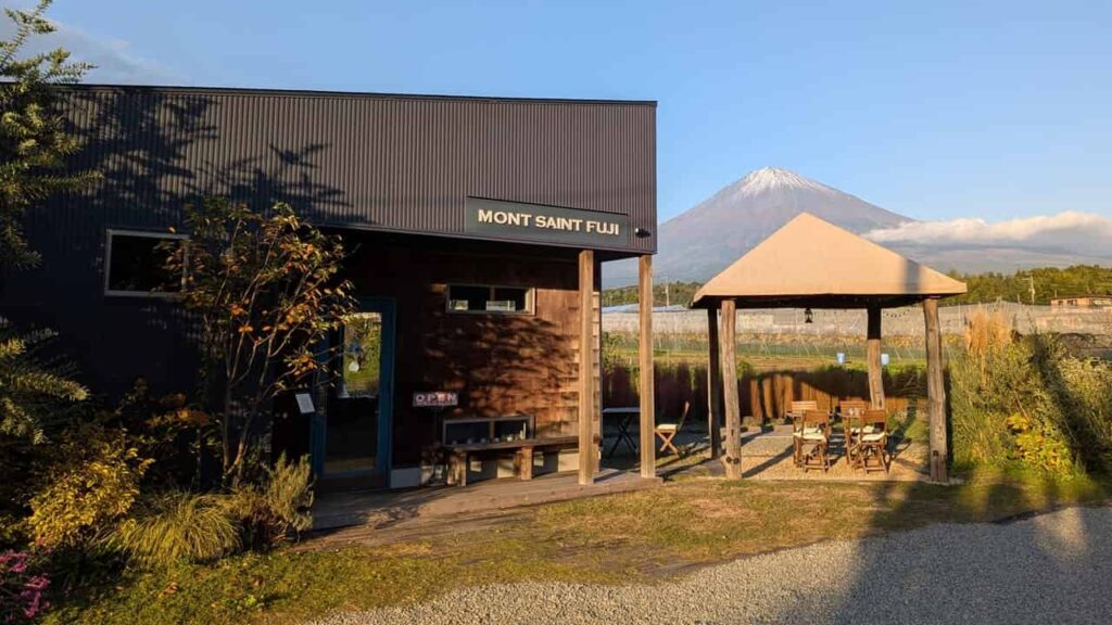 MONT SAINT FUJI（モンサンフジ）店舗外観