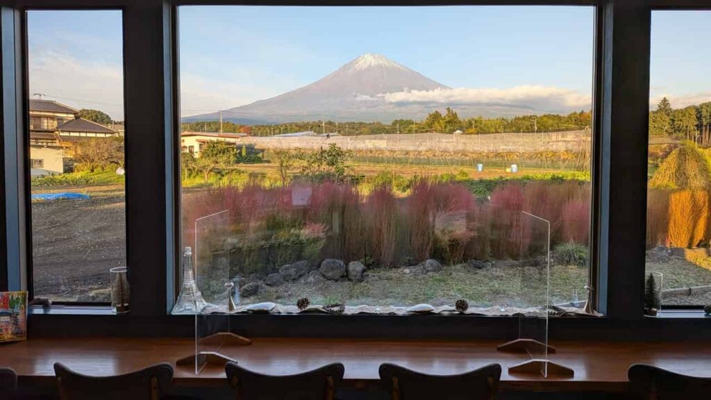 MONT SAINT FUJI（モンサンフジ）のカフェパティスリー