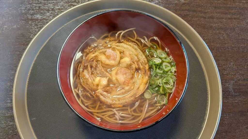 めん処『かわべ』自家製天ぷらそば