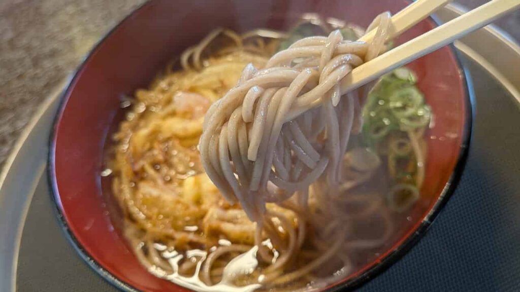 めん処『かわべ』自家製天ぷらそば