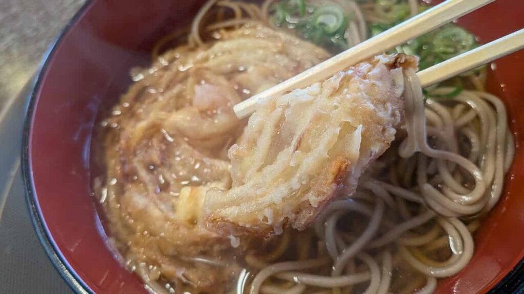 めん処『かわべ』自家製天ぷらそば