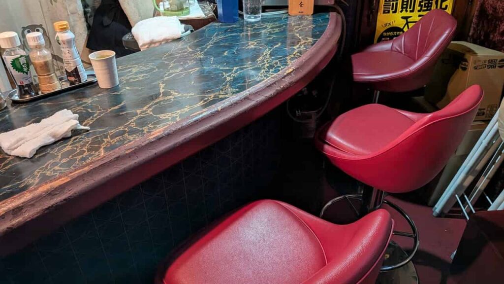 スナック 尚賛(なおさん)テーブル席