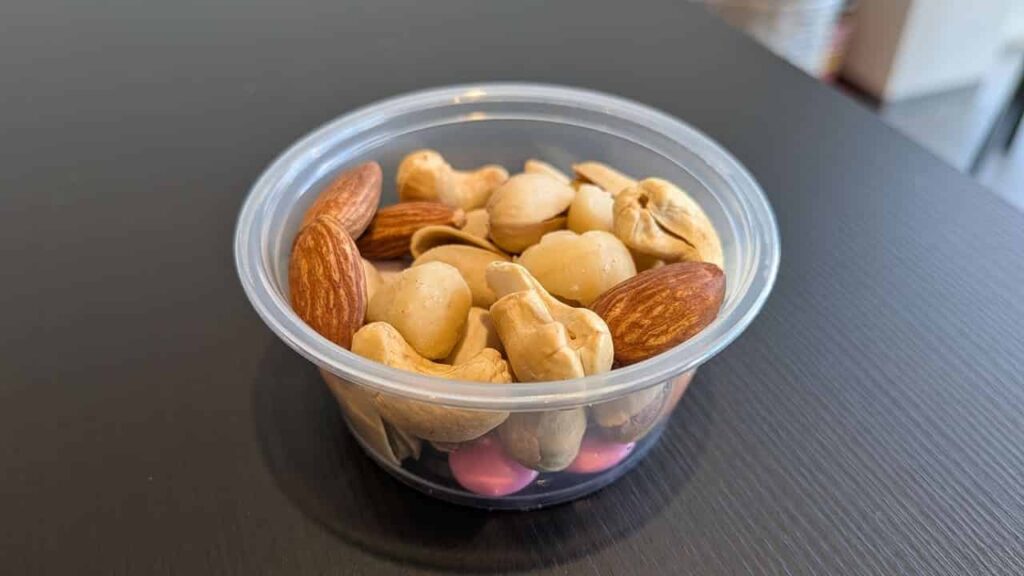 『glow』のカップナッツ