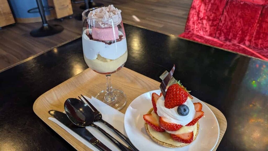 マクレガーのパフェの食べ方