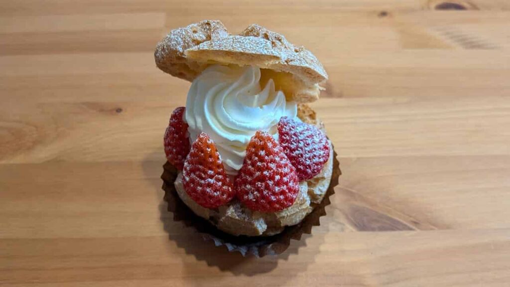 マクレガーのいちごシュークリーム