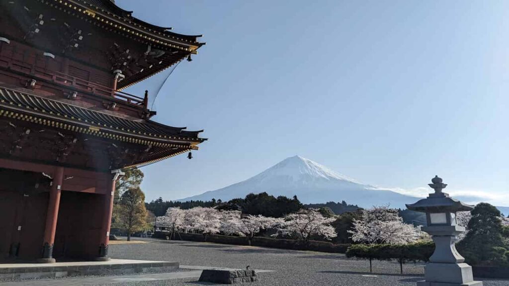 大石寺(常灯ヶ峰駐車場)富士宮市