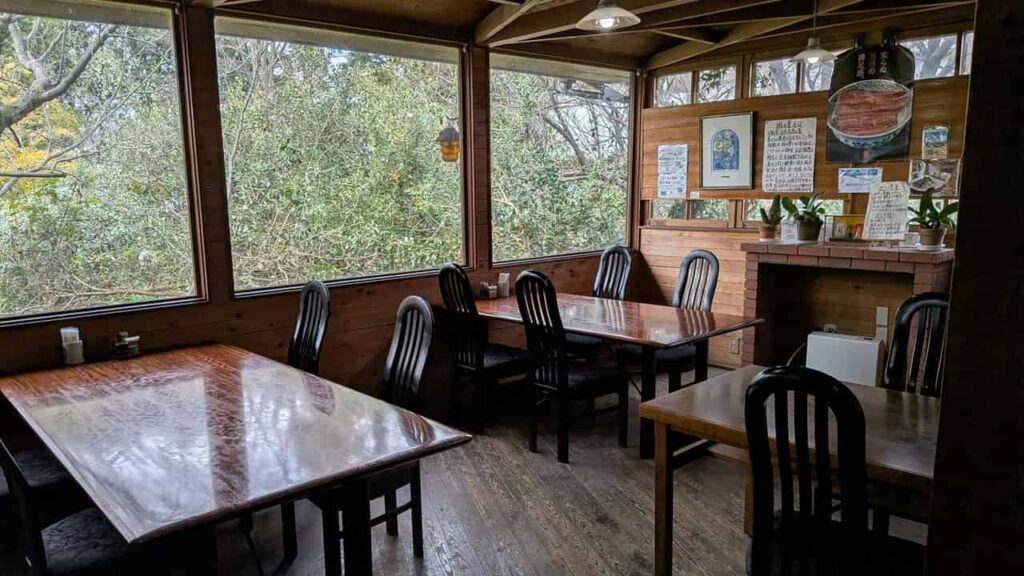 ひかたのテーブル席