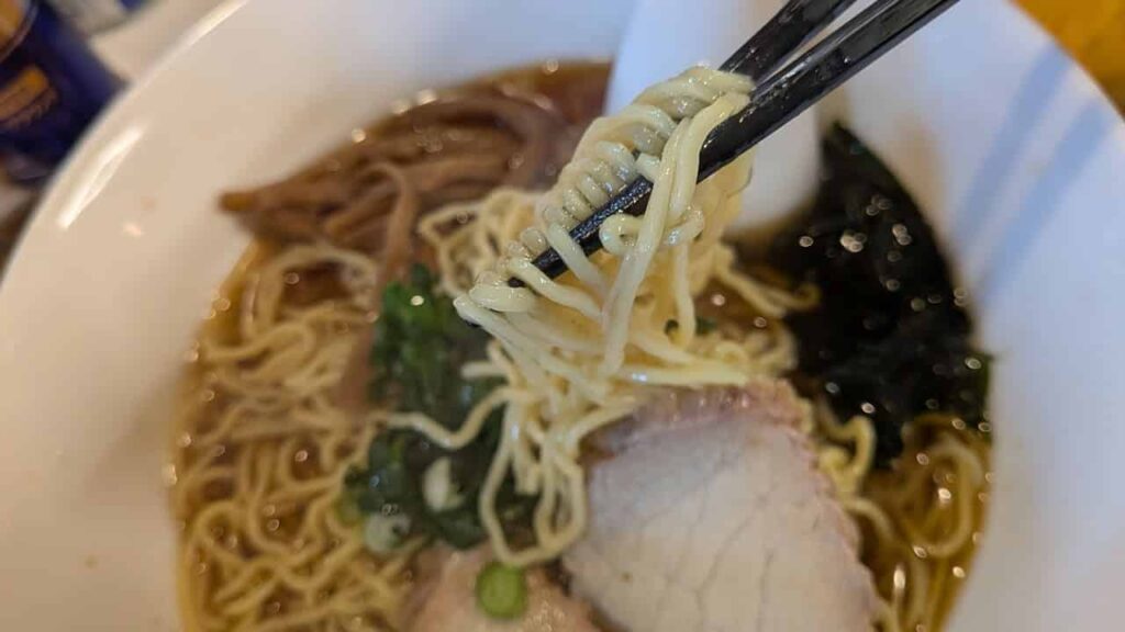 しょうゆラーメンの細麺