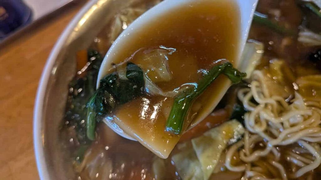 五目そばのスープ