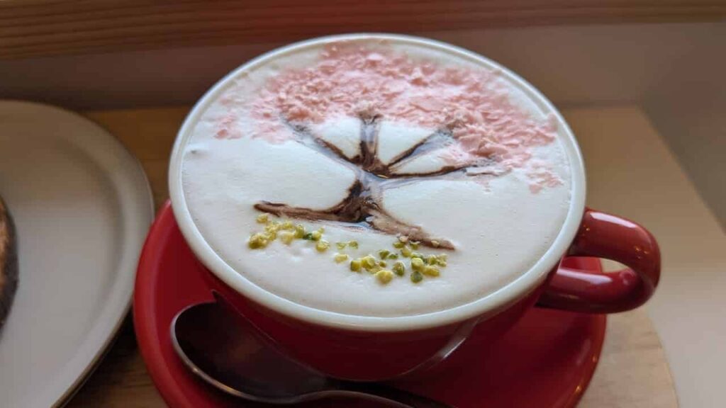 春限定のカフェラテ