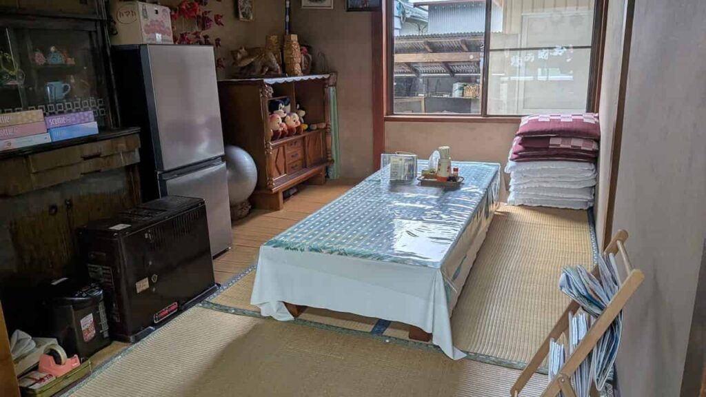 すずきお好み屋の畳のお部屋