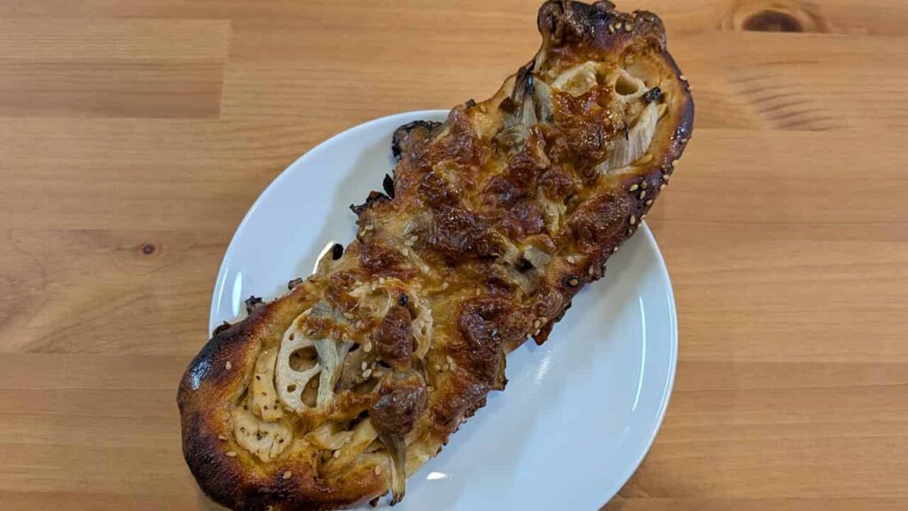 パンカンパニオのとりごぼう蓮根フォカッチャ
