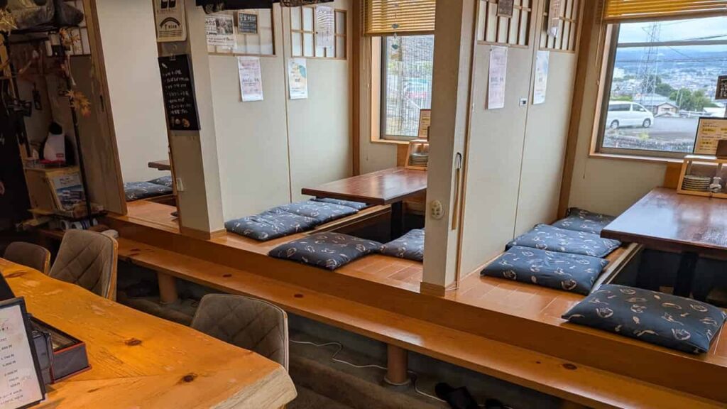 すし萬 あたらしの座敷席
