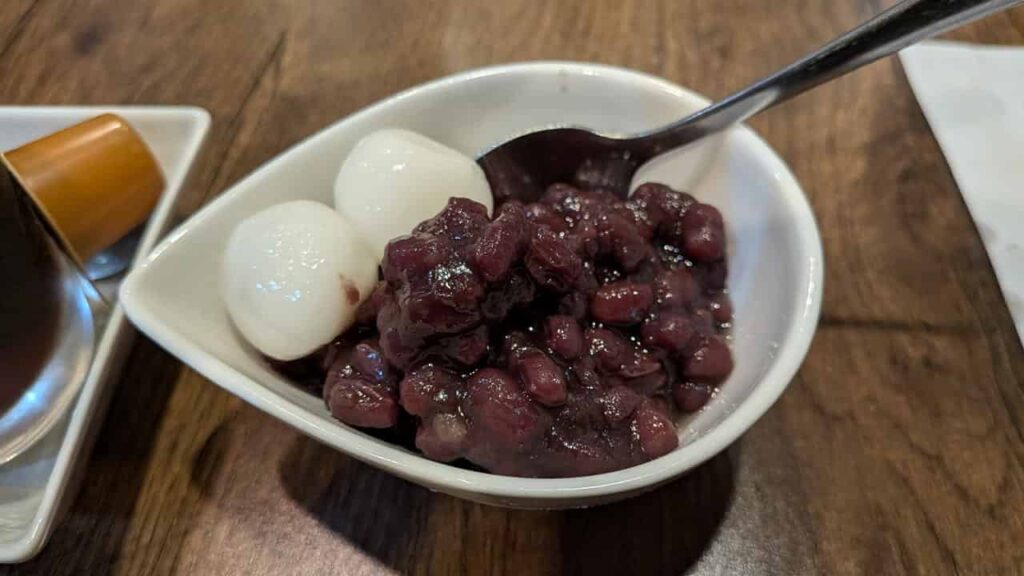 ランチデザートの白玉ぜんざい