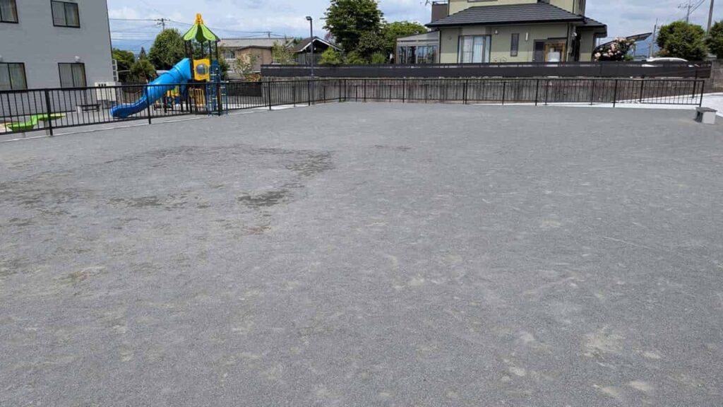 大岩出水公園のボール遊びができるグラウンド