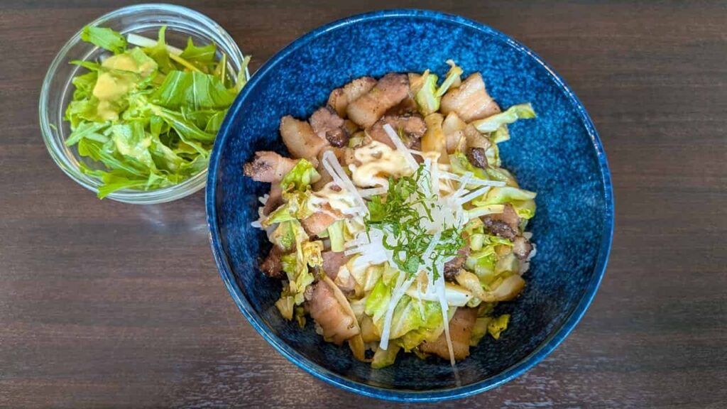 カフェのっ野の自家製ベーコンの丼