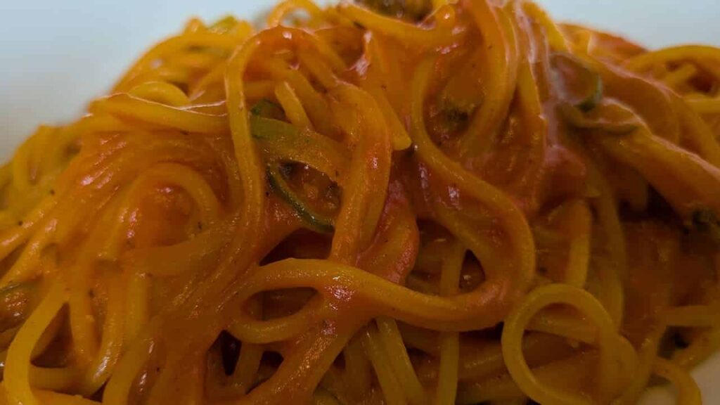 モチモチ食感のパスタ麺