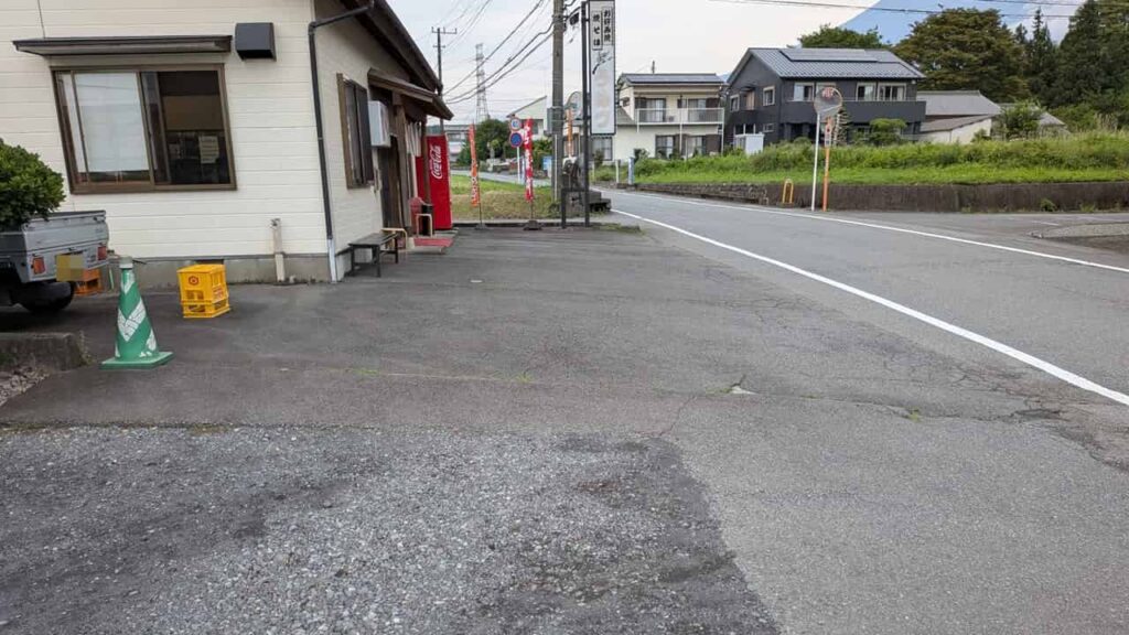 うめづの駐車場（店舗前）