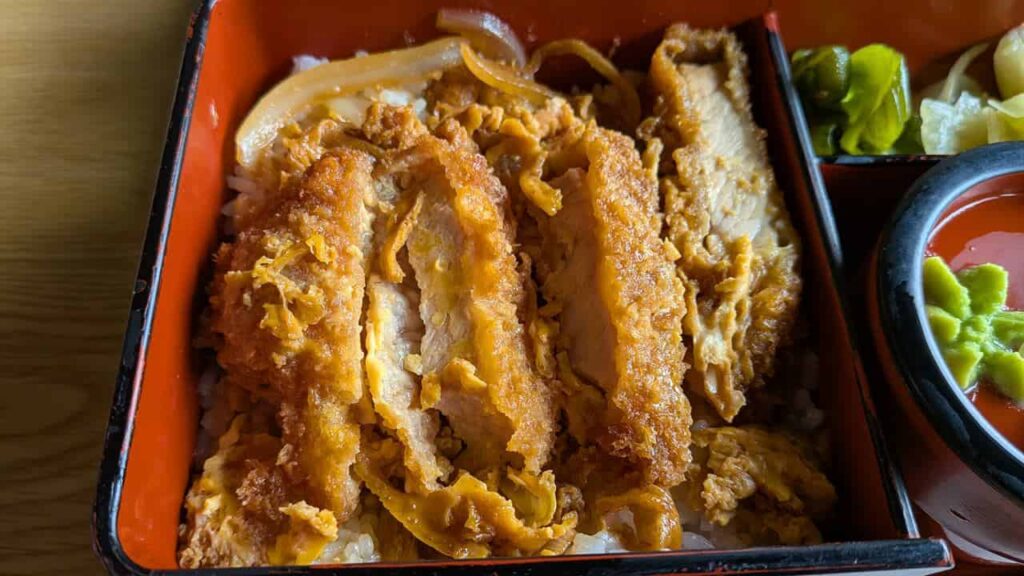岩市のかつ丼