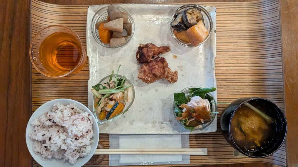 お惣菜カフェ『とことこ』ランチ